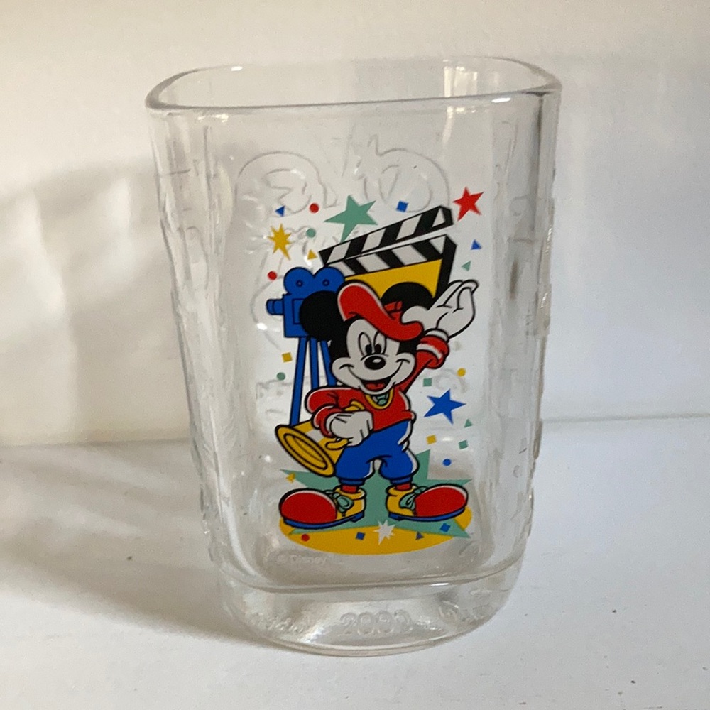 DISNEY McDonald’s collectible glass 2000